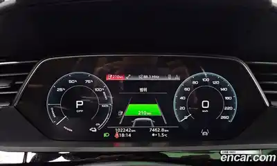 Audi e-tron 2022 0.2 гидро в Москве № 163603, миниатюра 8