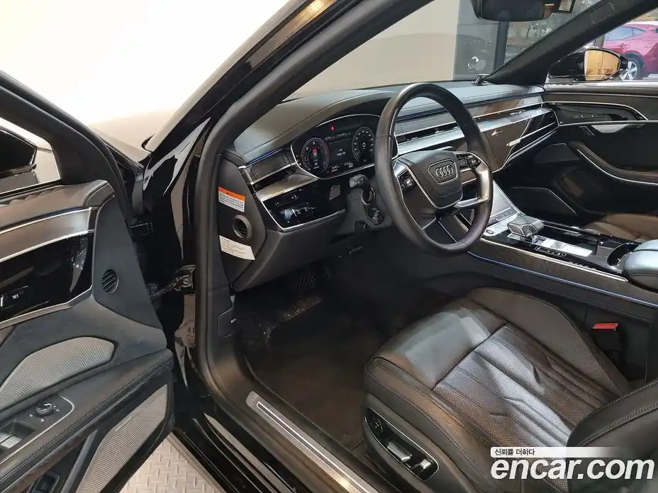 Audi A8 2023 3.0 гидро в Москве № 163963, фото 10