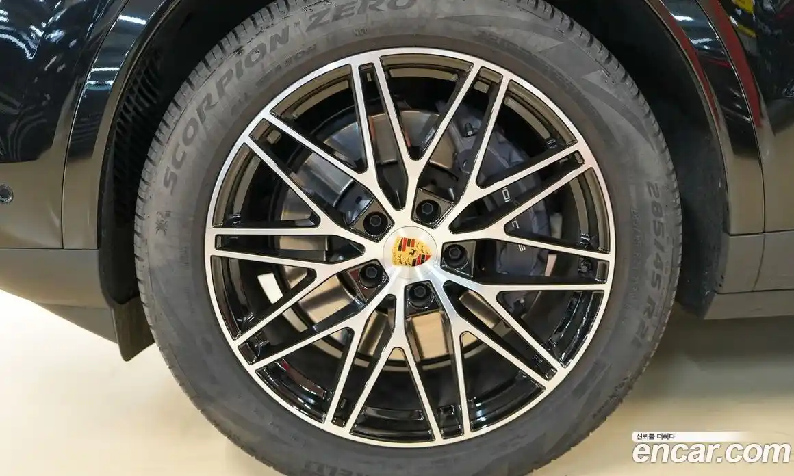 Porsche Cayenne 2024 3.0 гидро в Москве № 164925, фото 13