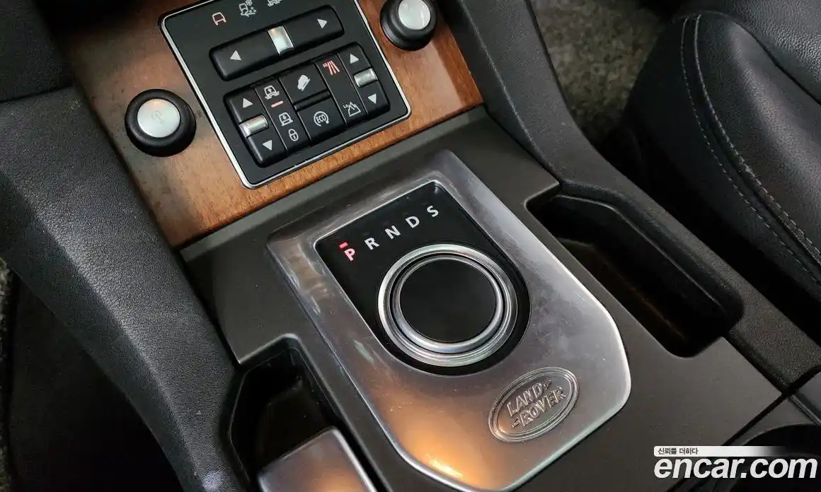 Land Rover Discovery 2016 3.0 гидро в Москве № 166556, фото 9