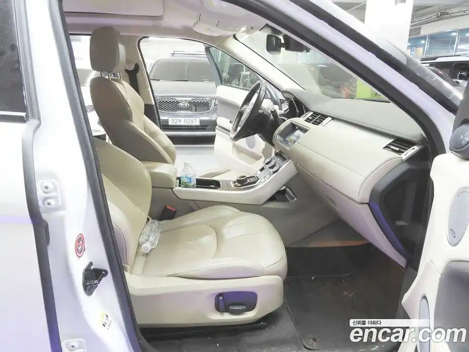 Land Rover Range-Rover Evoque 2016 2.0 гидро в Москве № 166812, фото 13