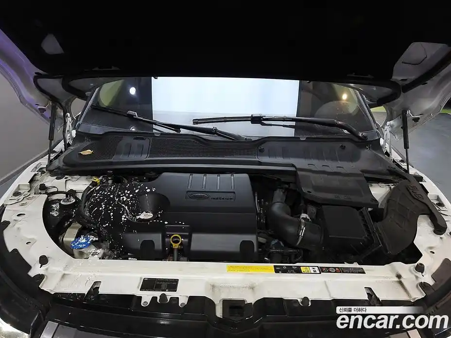 Land Rover Range-Rover Evoque 2016 2.0 гидро в Москве № 166812, фото 6
