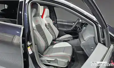 Volkswagen Golf 2023 2.0 гидро в Москве № 168473, миниатюра 12