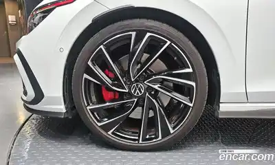 Volkswagen Golf 2024 2.0 гидро в Москве № 168485, миниатюра 5
