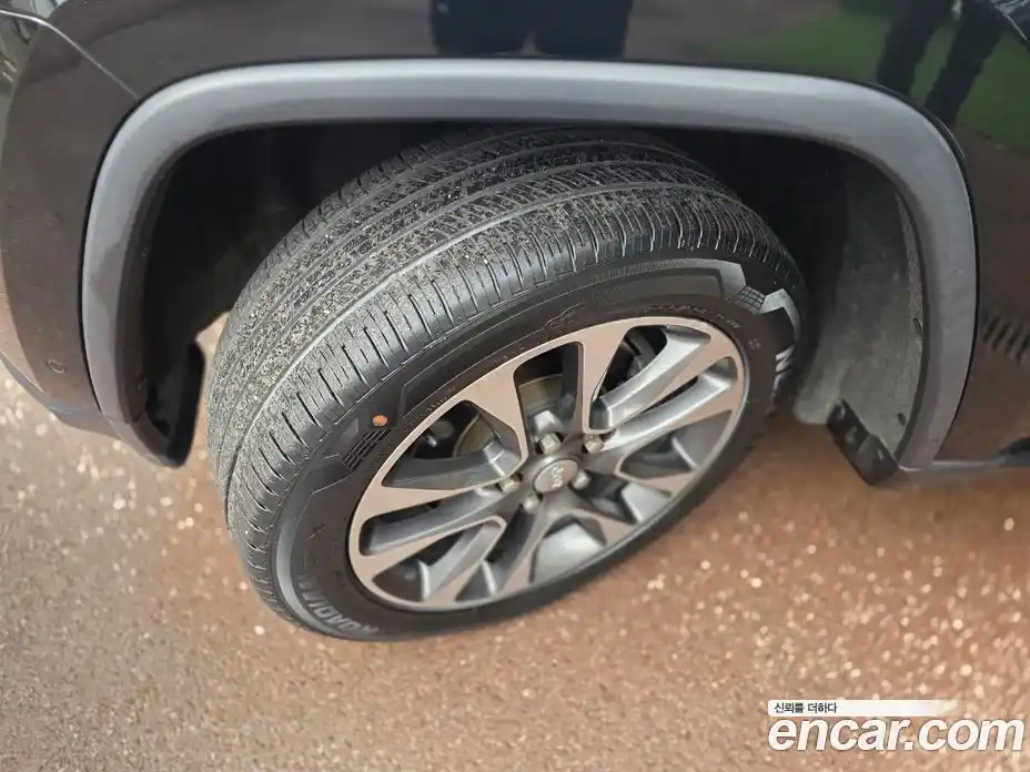 Jeep Cherokee 2018 3.6 гидро в Москве № 170058, фото 19