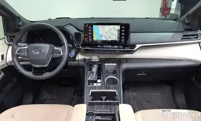 Toyota Sienna 2021 2.5 гидро в Москве № 170309, миниатюра 6
