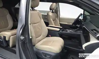 Toyota Sienna 2021 2.5 гидро в Москве № 170309, миниатюра 9