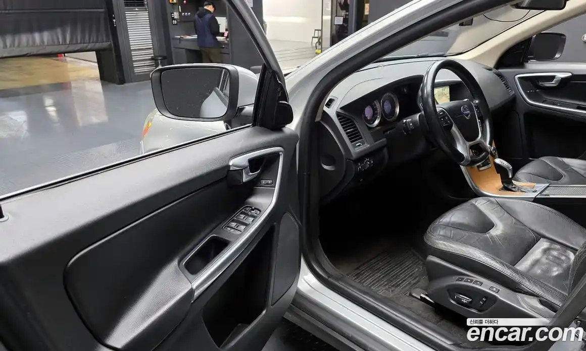 Volvo XC60 2013 2.0 гидро в Москве № 172388, фото 11