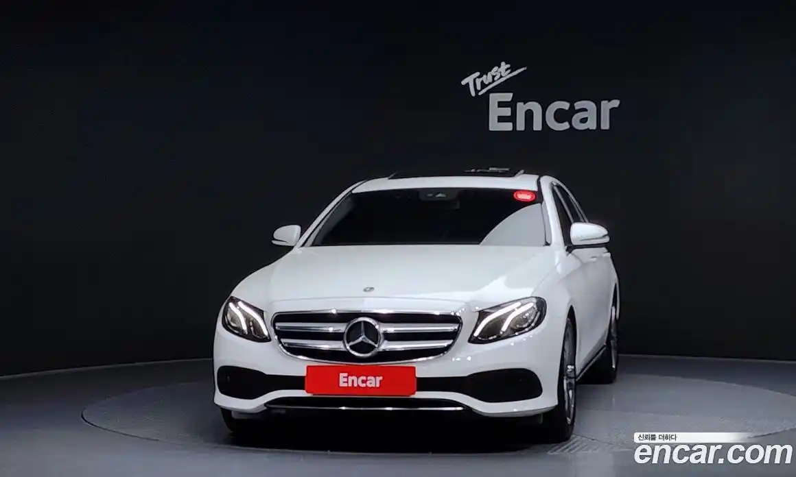 Mercedes-Benz E-Class 2019 2.0 гидро в Москве № 194024, фото 3