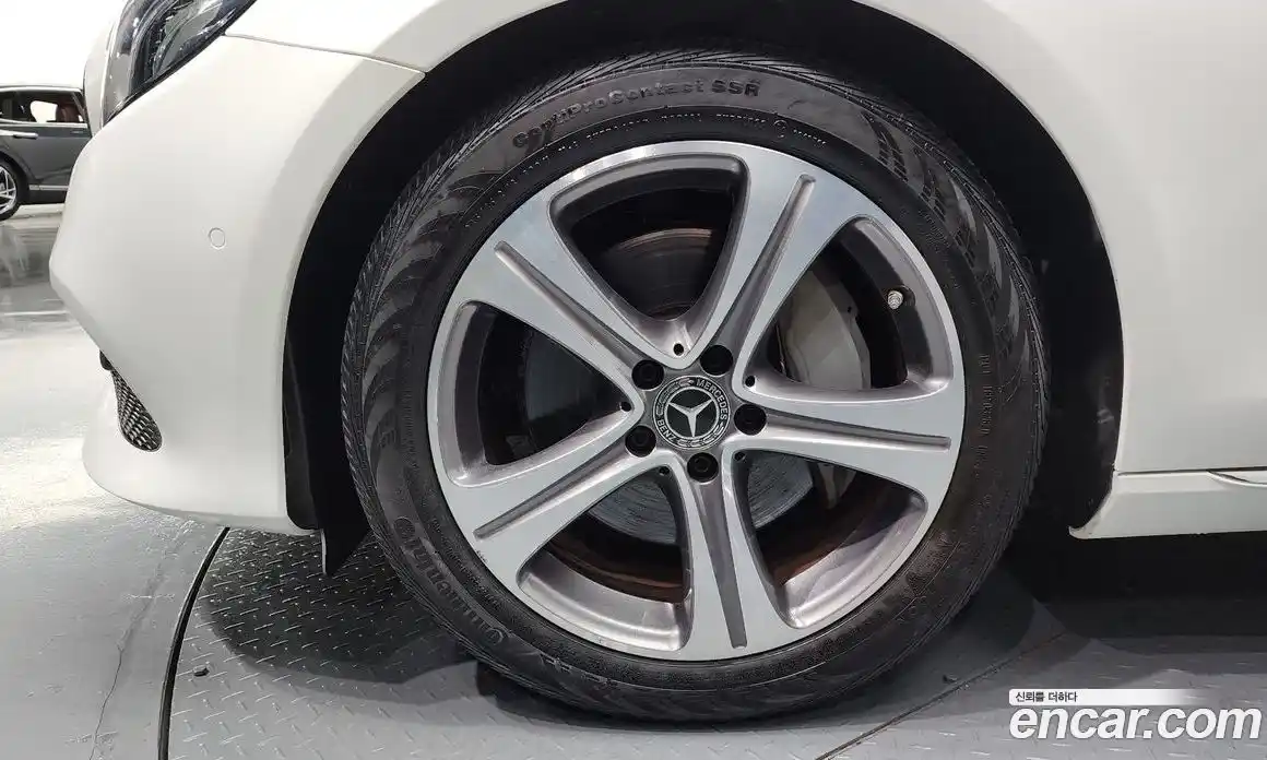 Mercedes-Benz E-Class 2019 2.0 гидро в Москве № 194024, фото 5