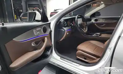 Mercedes-Benz E-Class 2019 2.0 гидро в Москве № 194024, миниатюра 10
