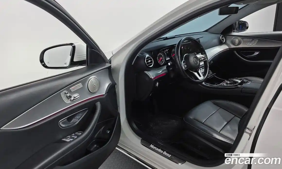 Mercedes-Benz E-Class 2019 2.0 гидро в Москве № 195535, фото 12