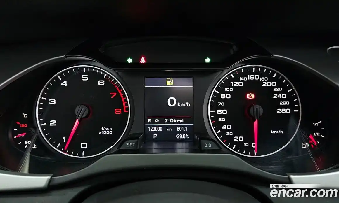 Audi A4 2011 2.0 гидро в Москве № 196646, фото 8
