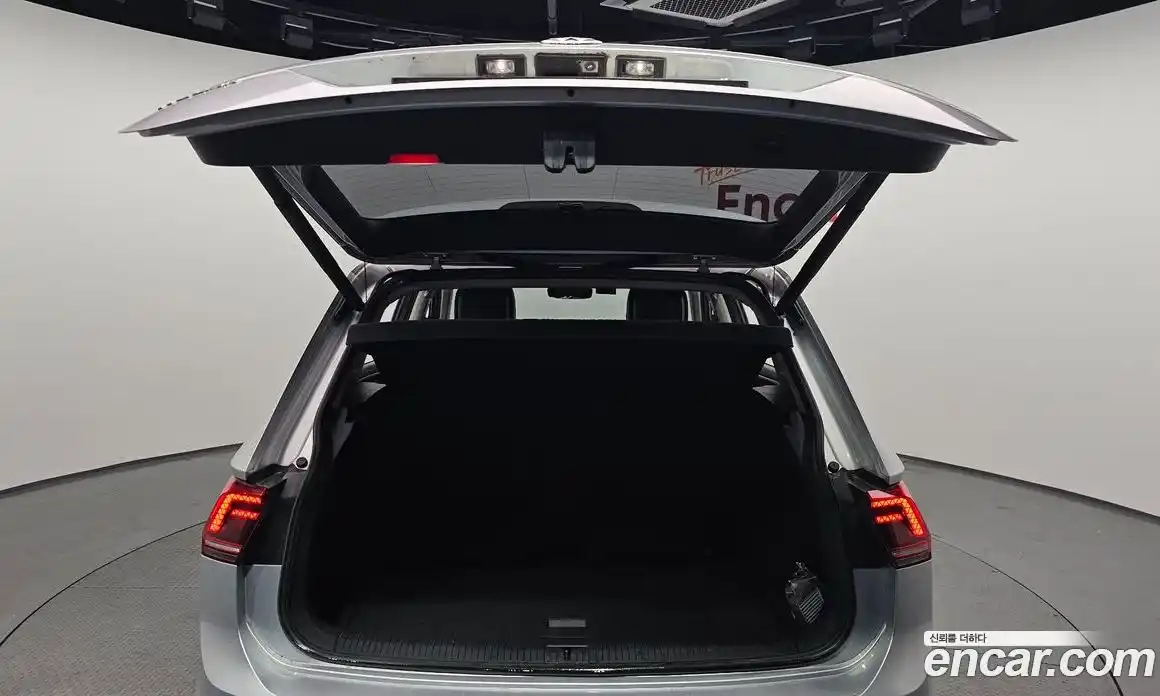 Volkswagen Tiguan 2020 2.0 гидро в Москве № 199237, фото 20