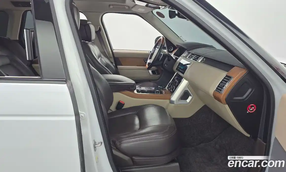 Land Rover Range-Rover 2018 5.0 гидро в Москве № 213336, фото 11