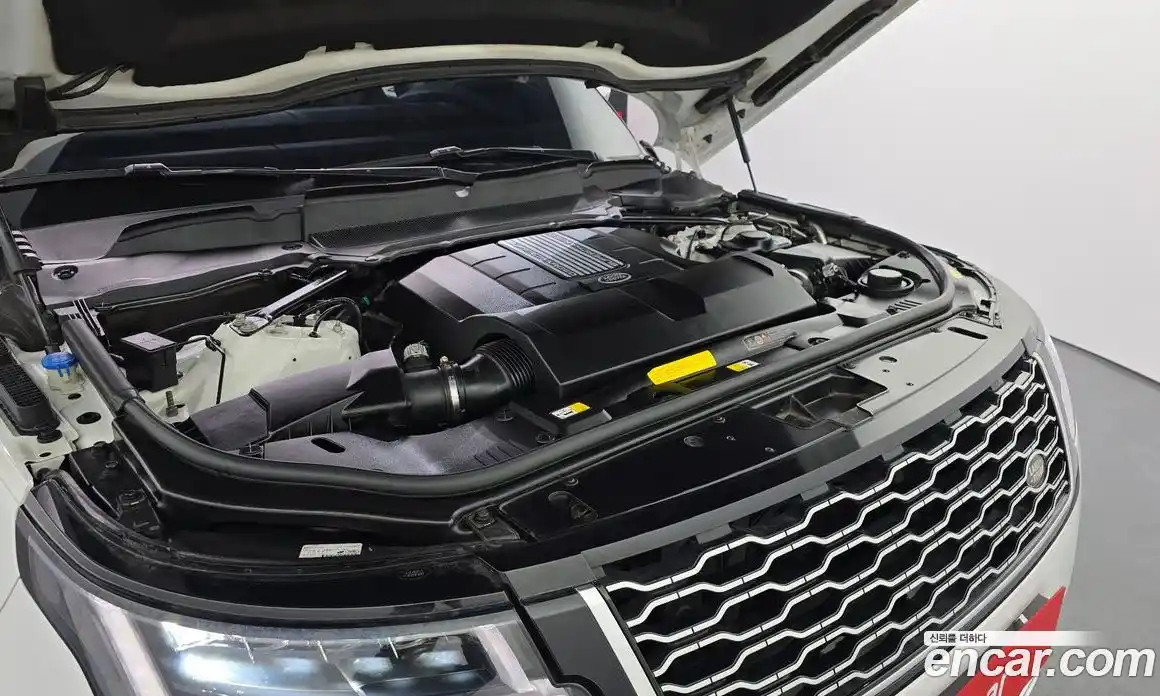 Land Rover Range-Rover 2018 5.0 гидро в Москве № 213336, фото 6