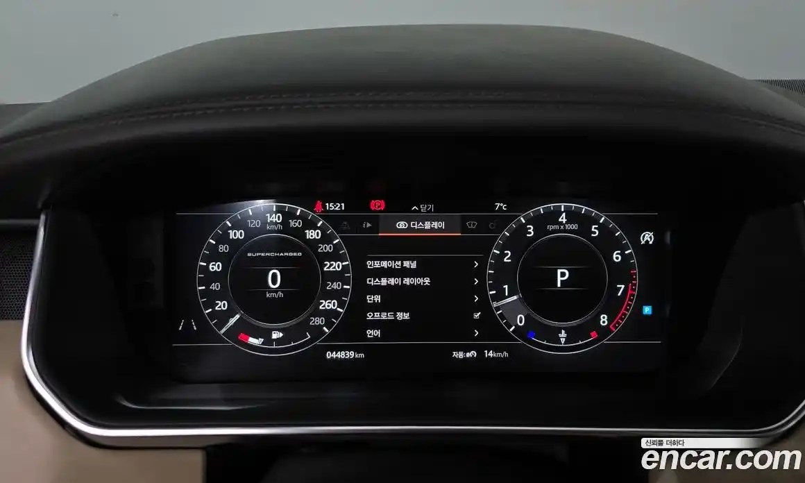 Land Rover Range-Rover 2018 5.0 гидро в Москве № 213336, фото 8