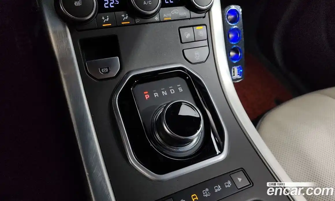 Land Rover Range-Rover Evoque 2019 2.0 гидро в Москве № 213340, фото 9