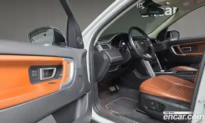 Land Rover Discovery Sport 2016 2.0 гидро в Москве № 213385, миниатюра 12