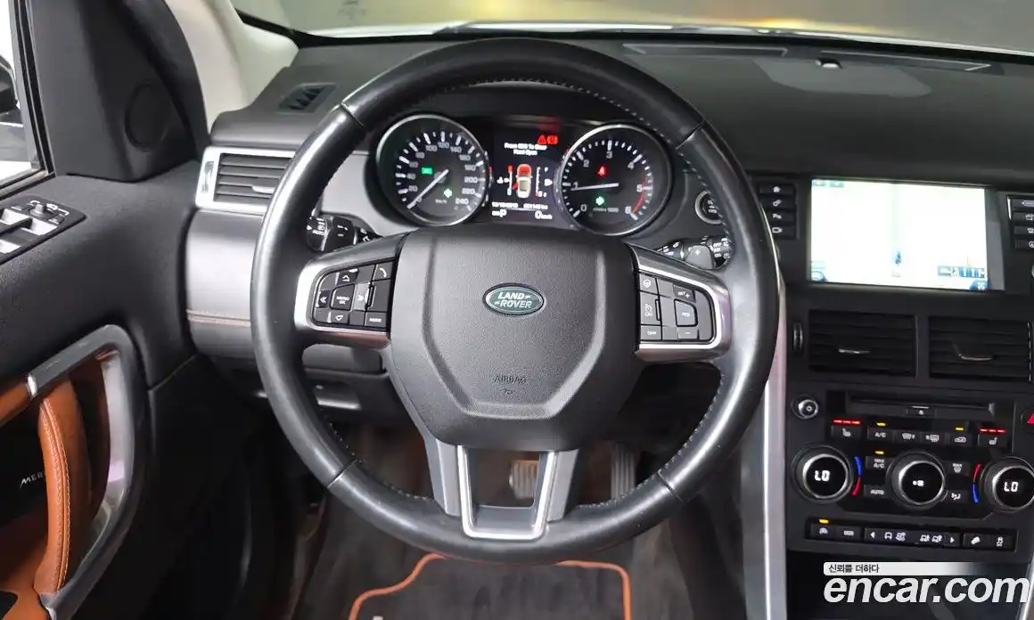 Land Rover Discovery Sport 2016 2.0 гидро в Москве № 213385, фото 13
