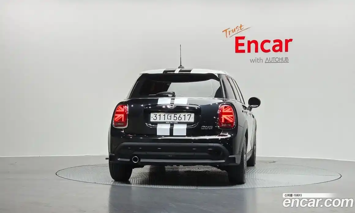 Mini Cooper 2023 1.5 гидро в Москве № 214149, фото 4