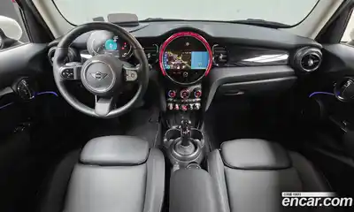 Mini Cooper 2023 1.5 гидро в Москве № 214149, миниатюра 7