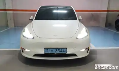 Tesla Model Y, 2022