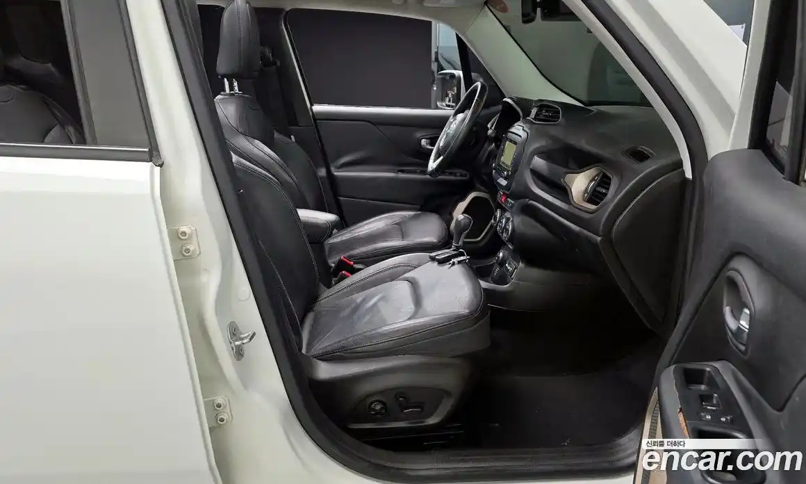 Jeep Renegade 2015 2.0 гидро в Москве № 232560, фото 11