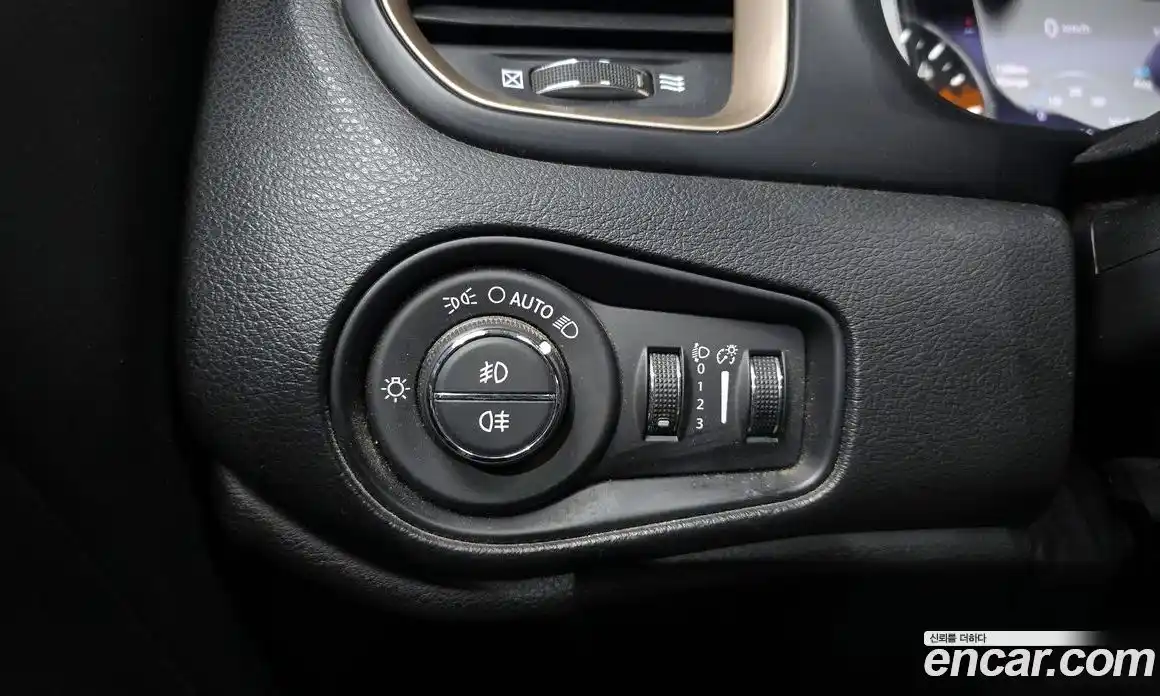 Jeep Renegade 2015 2.0 гидро в Москве № 232560, фото 18