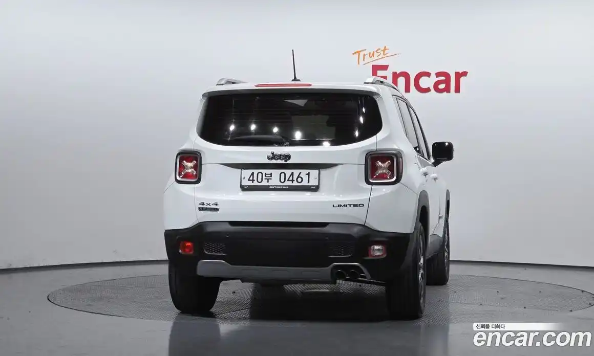 Jeep Renegade 2015 2.0 гидро в Москве № 232560, фото 4