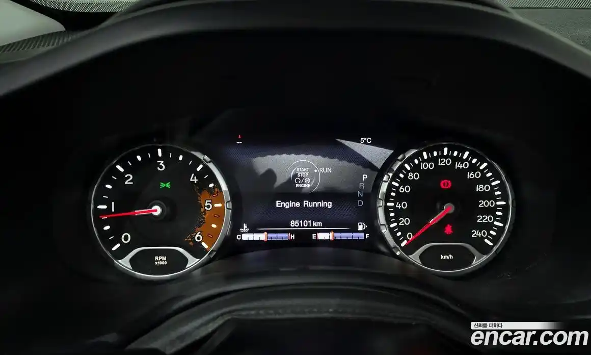 Jeep Renegade 2015 2.0 гидро в Москве № 232560, фото 8