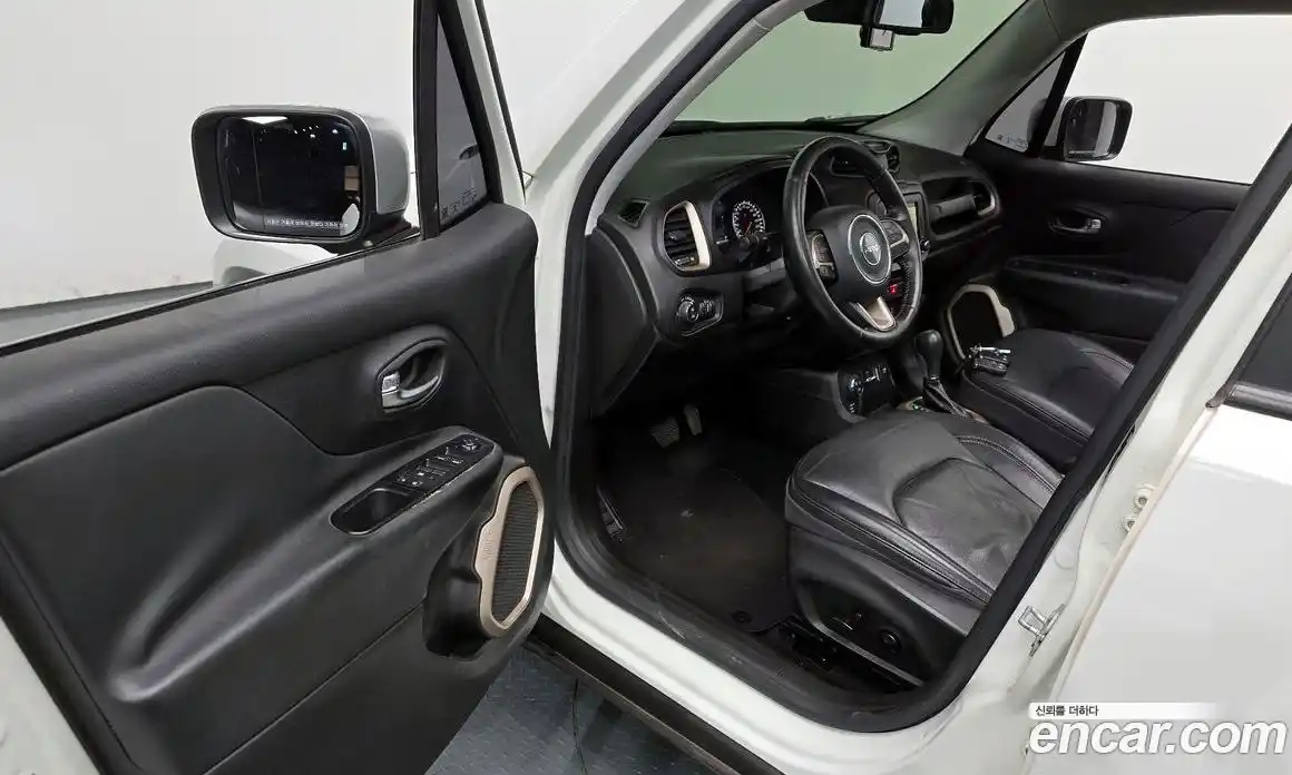 Jeep Renegade 2015 2.0 гидро в Москве № 232560, фото 10