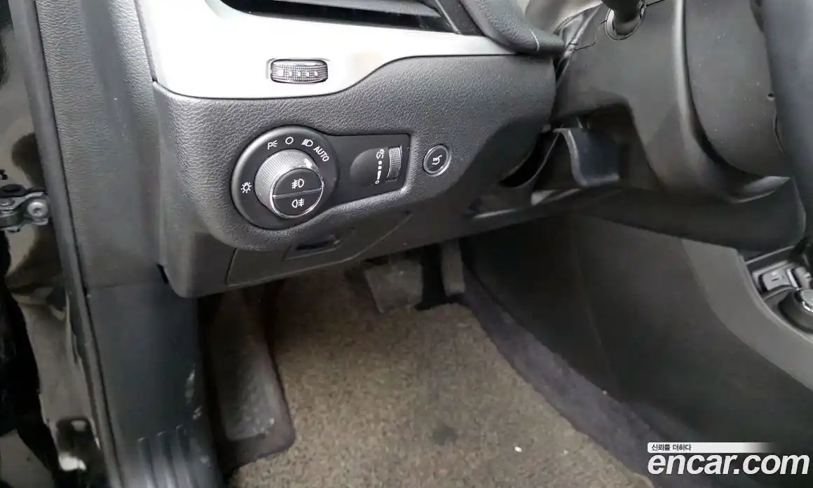 Jeep Cherokee 2018 2.4 гидро в Москве № 232719, фото 18