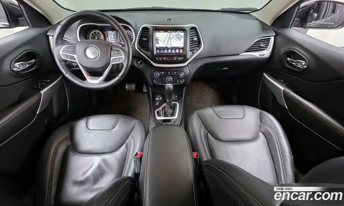 Jeep Cherokee 2018 2.4 гидро в Москве № 232719, фото 7