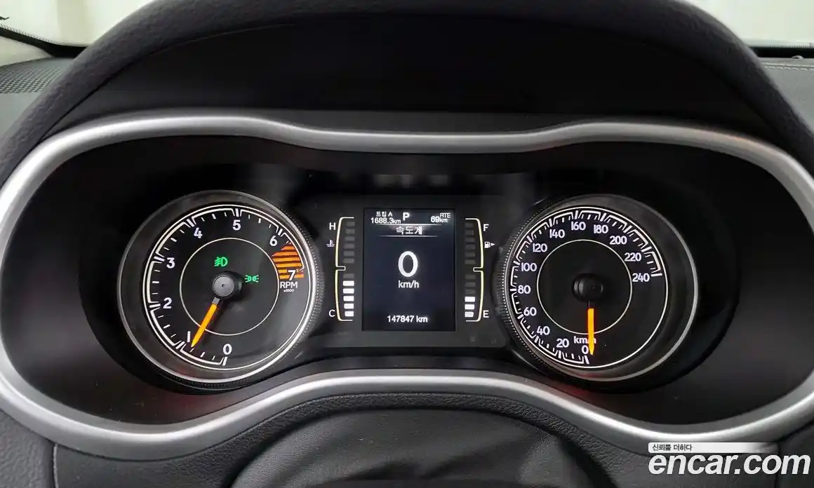 Jeep Cherokee 2018 2.4 гидро в Москве № 232719, фото 8