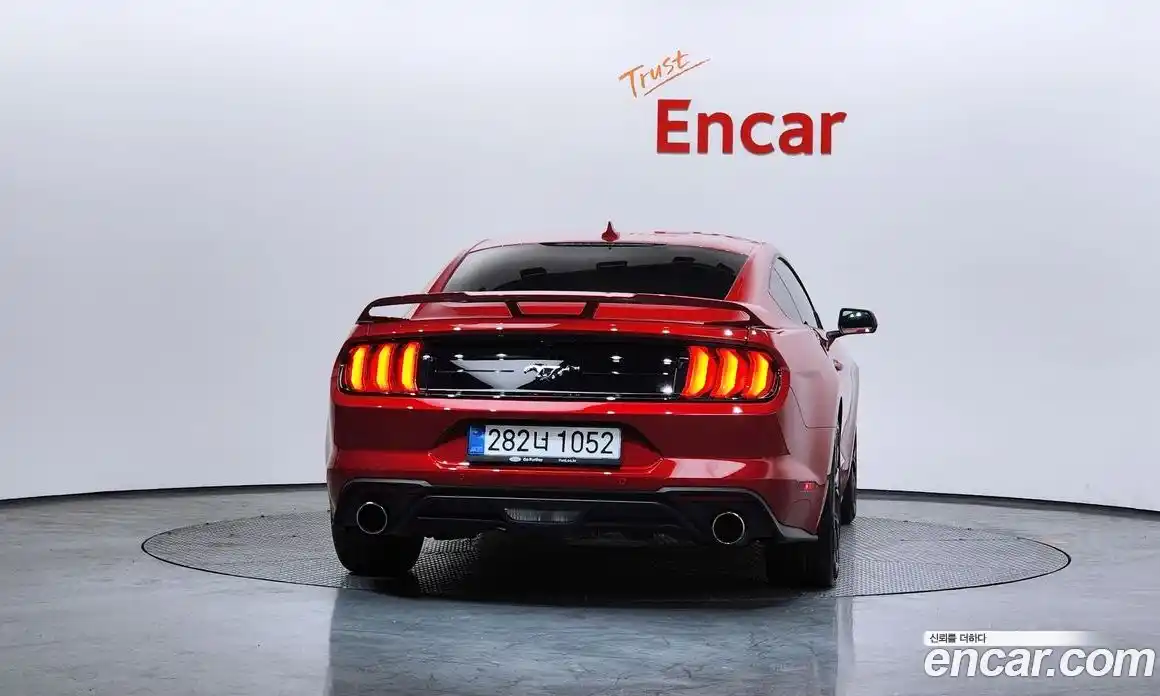 Ford Mustang 2022 2.3 гидро в Москве № 233218, фото 4