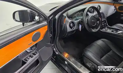 Jaguar XJ 2013 2.0 гидро в Москве № 241698, миниатюра 12