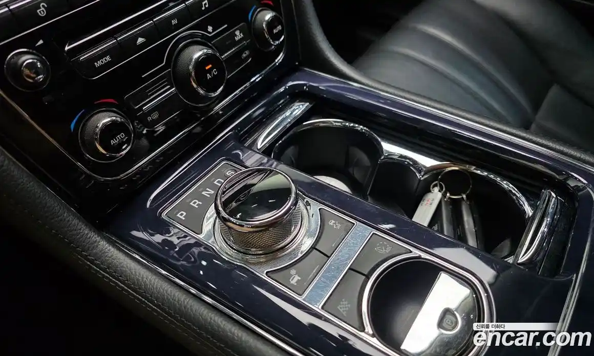 Jaguar XJ 2013 2.0 гидро в Москве № 241698, фото 9