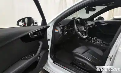 Audi A4 2021 2.0 гидро в Москве № 245879, миниатюра 10