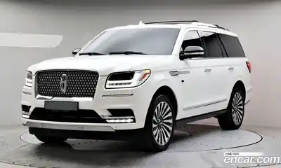 Lincoln Navigator, 2021