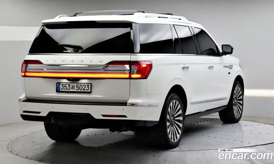 Lincoln Navigator 2021 3.5 гидро в Москве № 255884, фото 4