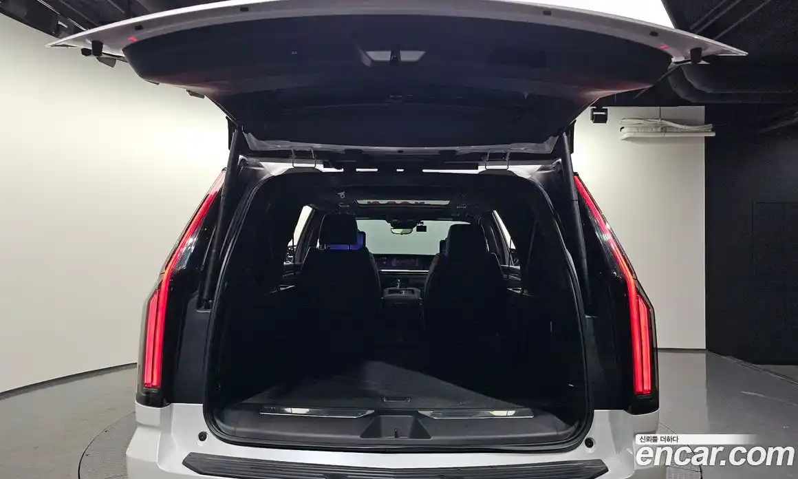 Cadillac Escalade 2025 6.2 гидро в Москве № 256351, фото 20