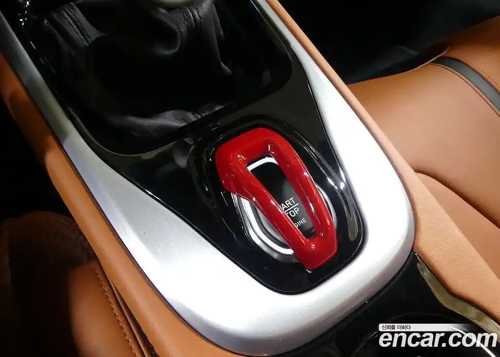 Lotus Emira 2024 3.5 механика в Москве № 256842, фото 20