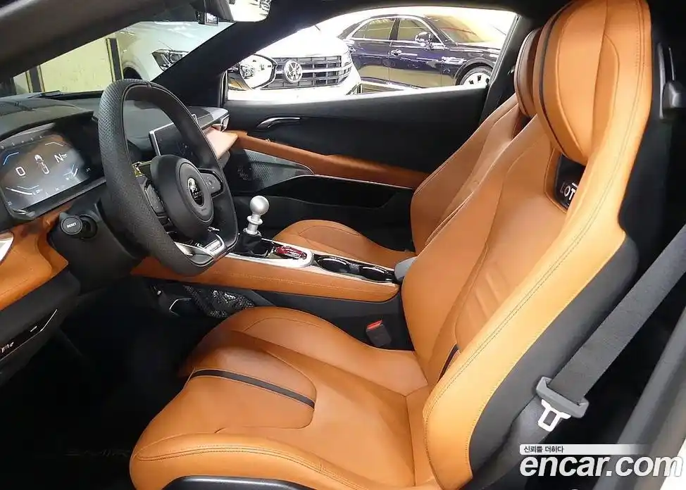 Lotus Emira 2024 3.5 механика в Москве № 256842, фото 8