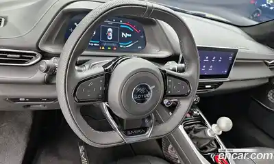 Lotus Emira 2024 3.5 механика в Москве № 256843, миниатюра 12