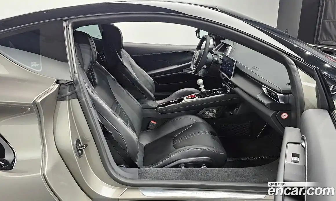 Lotus Emira 2024 3.5 механика в Москве № 256843, фото 10