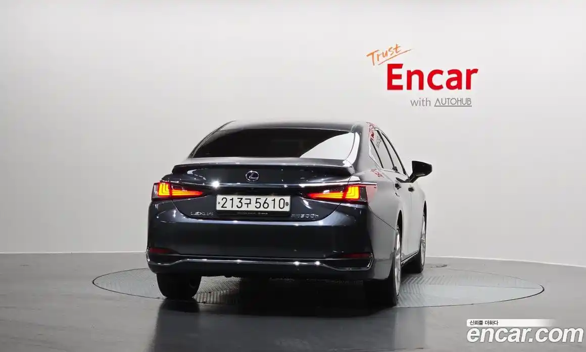 Lexus ES 2022 2.5 гидро в Москве № 272345, фото 4