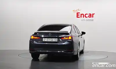 Lexus ES 2022 2.5 гидро в Москве № 272345, миниатюра 4
