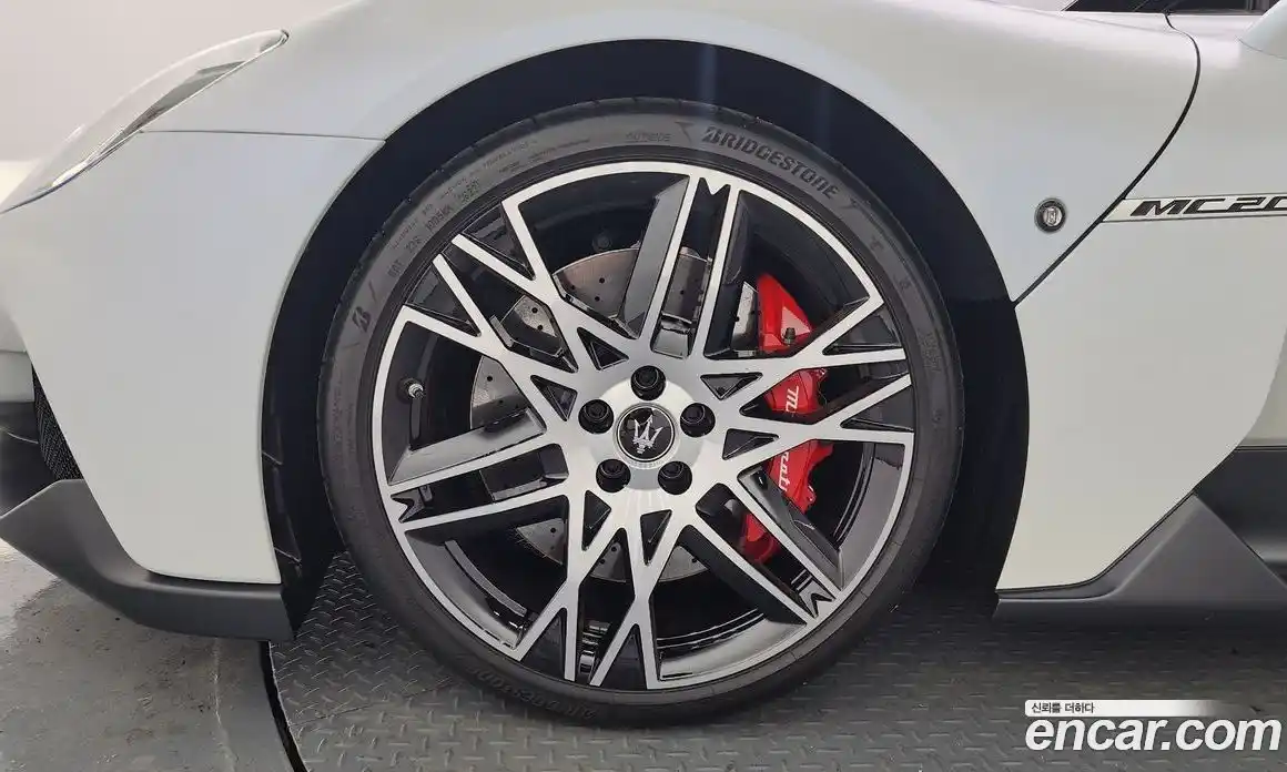 Maserati MC20 2023 3.0 гидро в Москве № 282706, фото 5