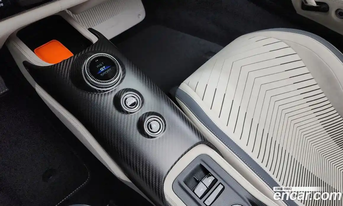 Maserati MC20 2023 3.0 гидро в Москве № 282706, фото 9